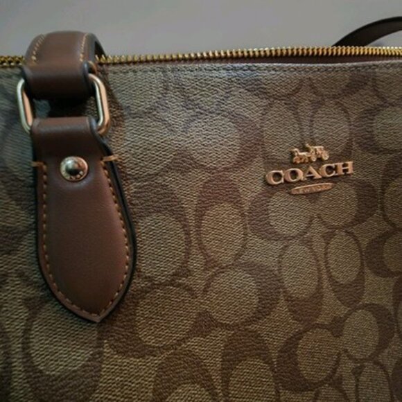 Coach CW381 Signature Canvas Khaki Saddle Shoulder Bag NEW With Tags - Picture 8 of 16